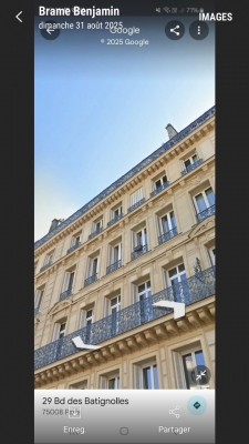 Photo bureau Laura n°3 Façade de l'immeuble.jpg